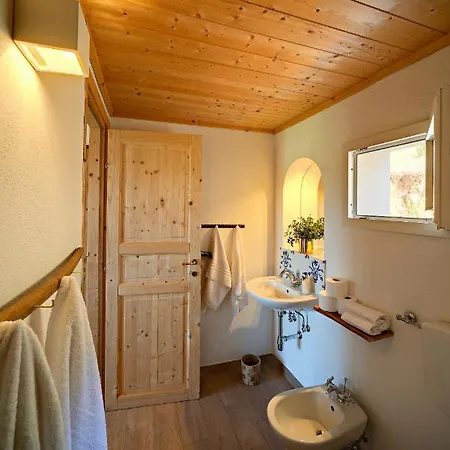 Santu Martine - With Pool - Ischierda 4* Galtellì