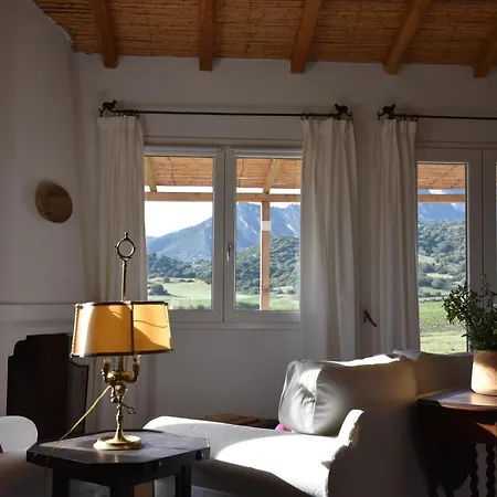 Santu Martine - With Pool - Ischierda 4* Galtellì